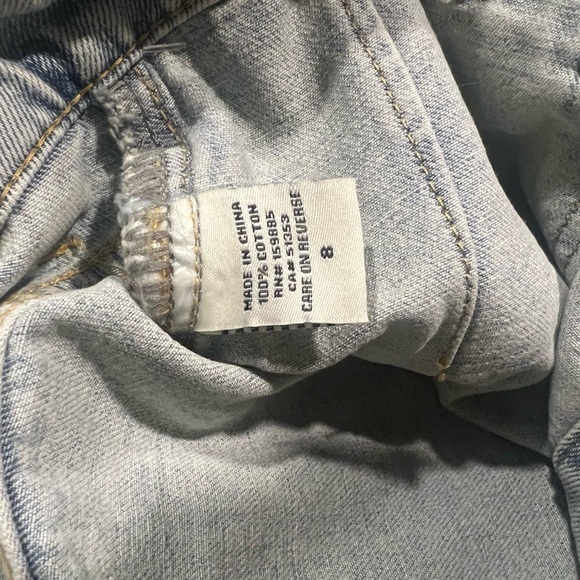 Light Wash Denim Midi Skirt Size 8 - with buttons and slit. NEW WITH TAGS - Picture 5 of 5